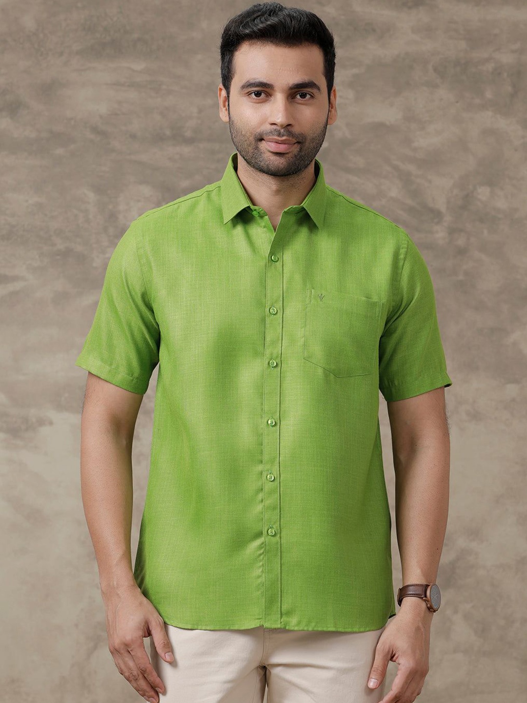 

Ramraj Men Solid Full Sleeve Shirt, Green