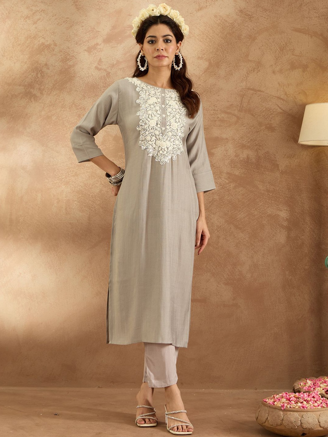 

Indo Era Women Ethnic Motifs Embroidered Regular Thread Work Kurta with Trousers, Grey