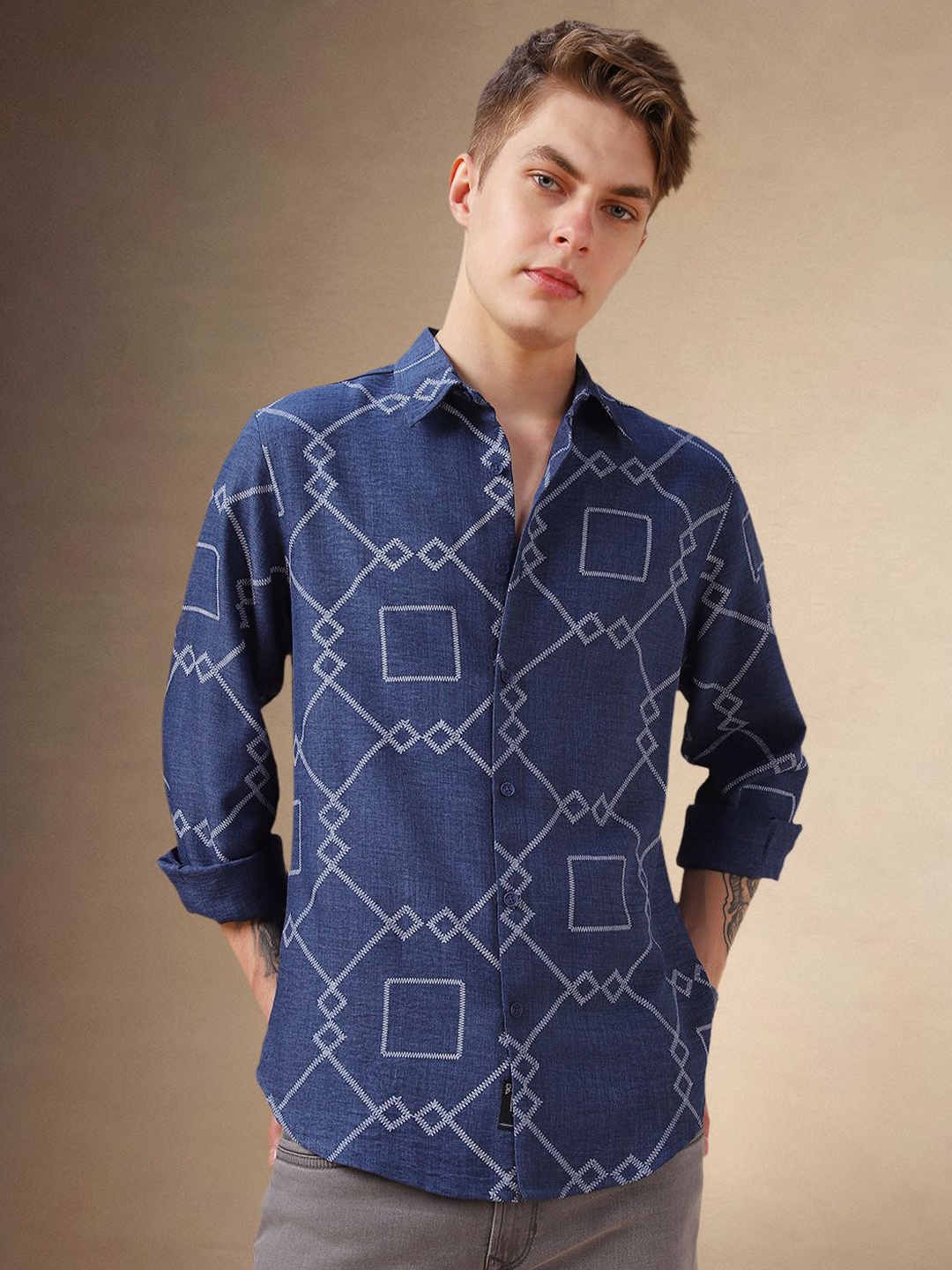 

Dennis Lingo Men Spread Collar Geometric Printed Relaxed Fit Casual Shirt, Blue