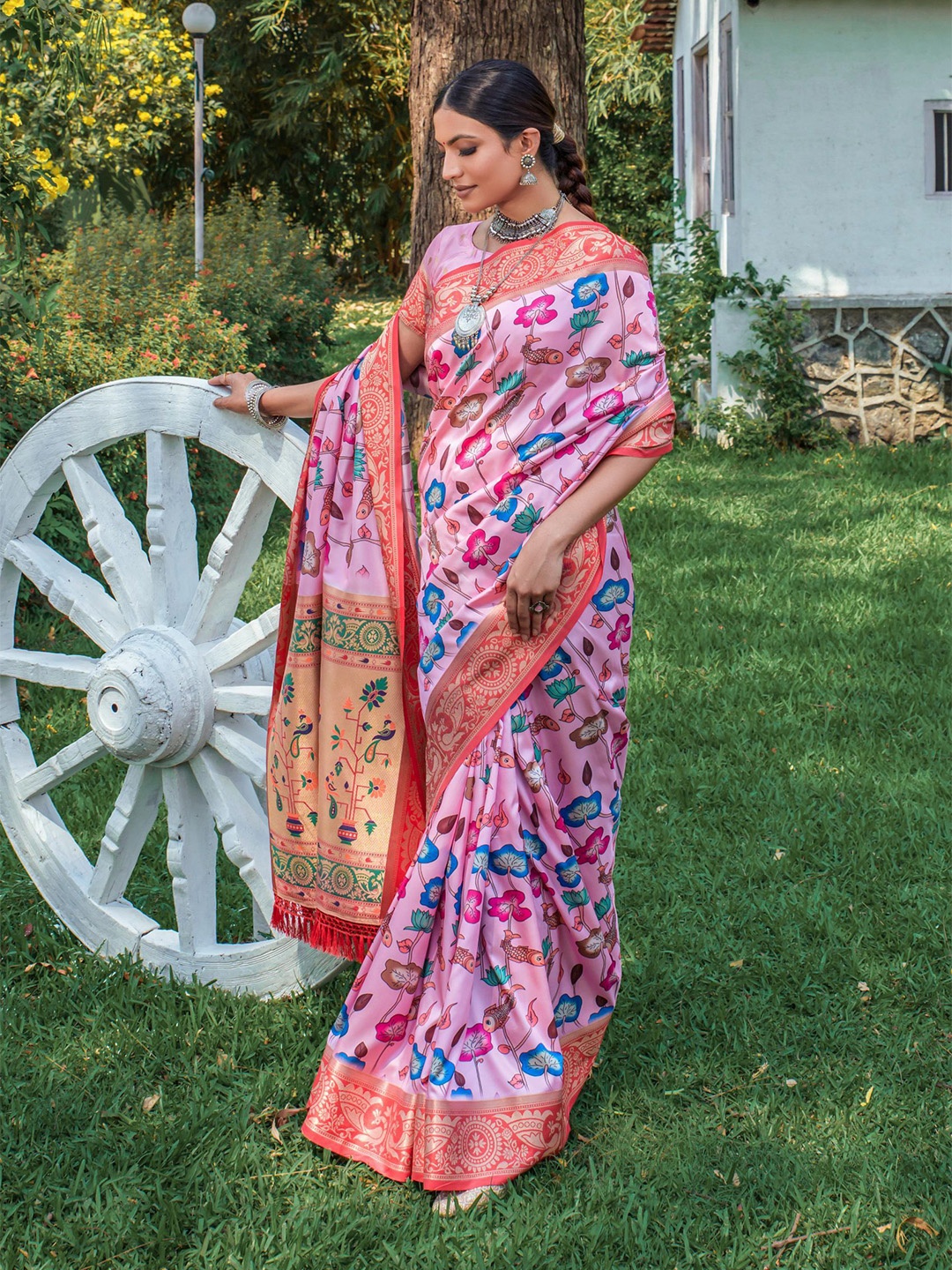 

Kandora Ethnic Motifs Pure Silk Banarasi Saree, Pink