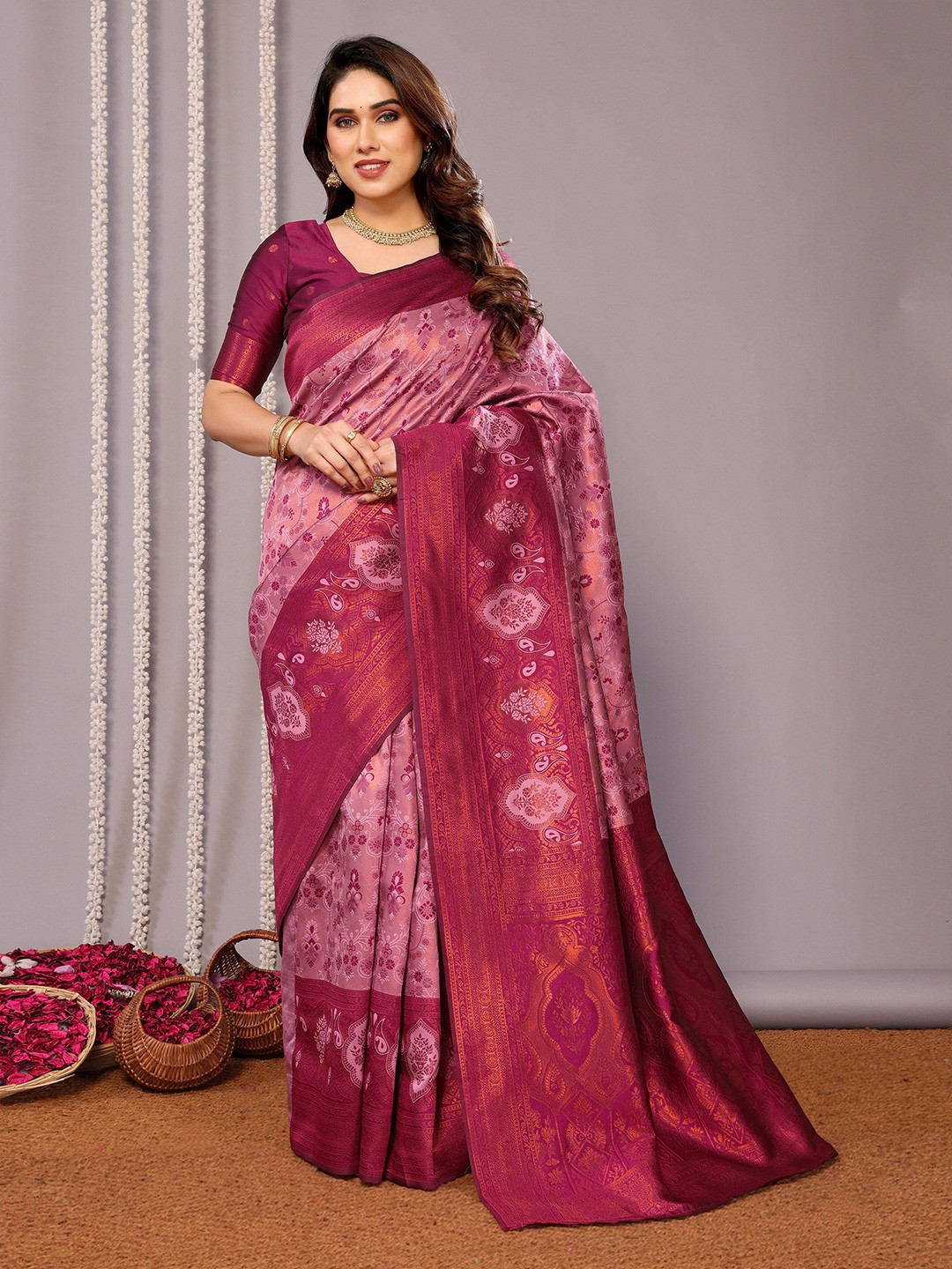 

QENY Woven Design Zari Banarasi Saree, Pink