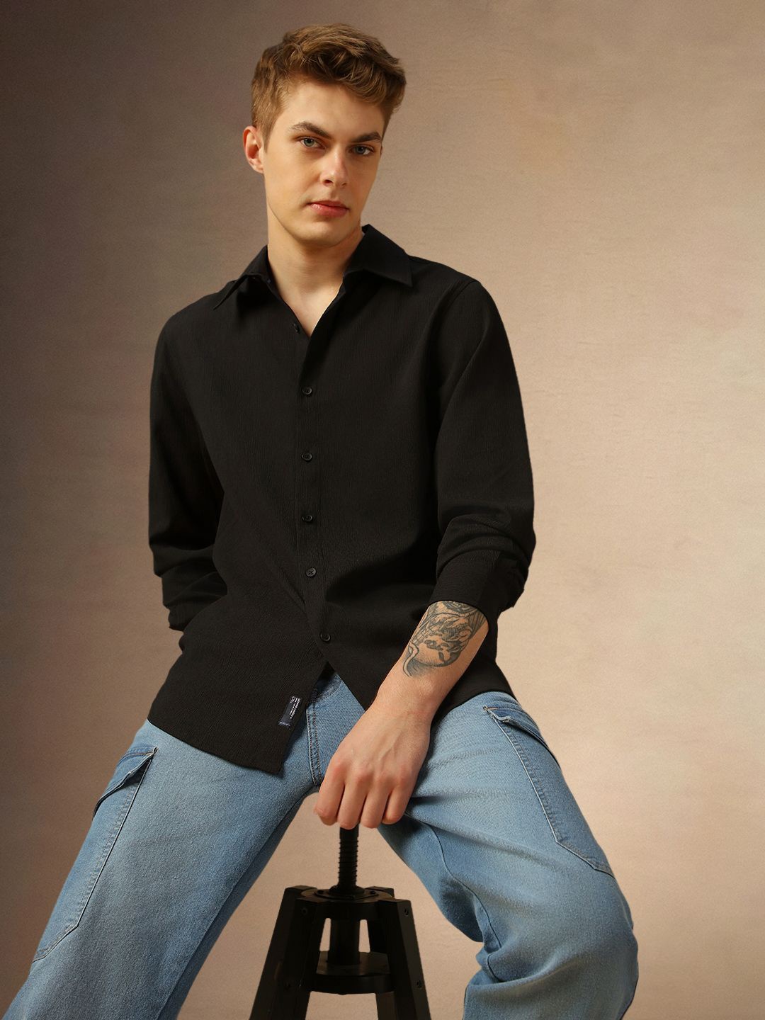 

Dennis Lingo Men Comfort Spread Collar Textured Solid Cotton Casual Shirt, Black