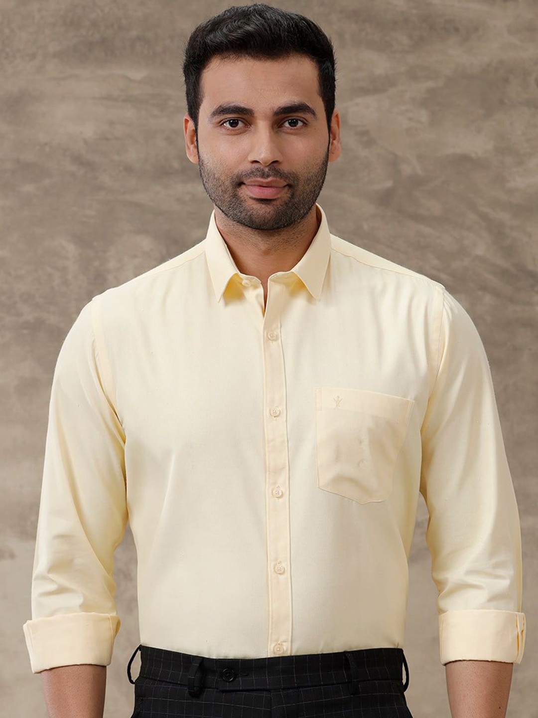 

Ramraj Solid Half Sleeve Shirt, Yellow