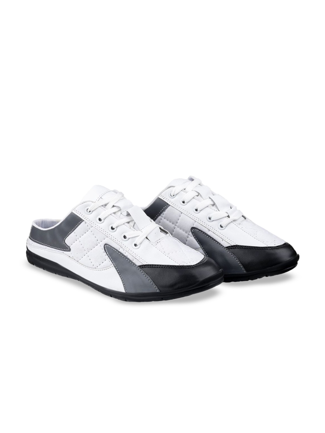 

HAKKEL Men Colourblocked Mules, White