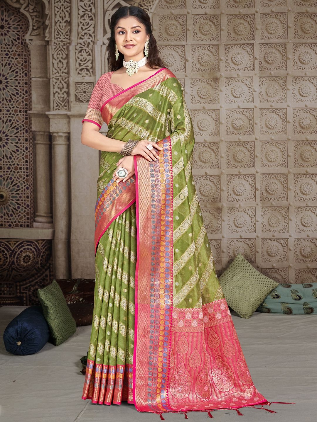 

SANGAM PRINTS Woven Design Zari Silk Blend Tussar Saree, Olive