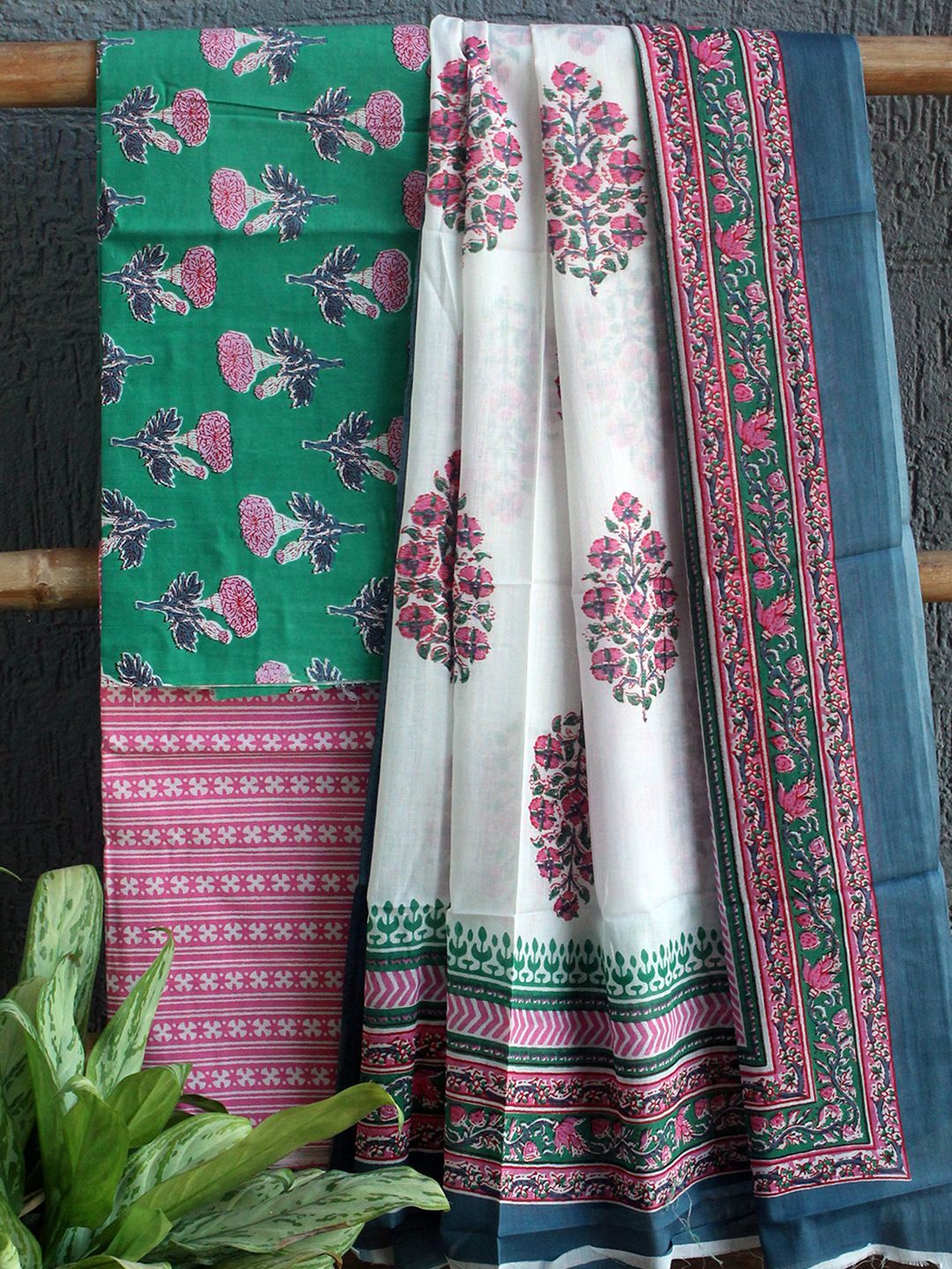 

Weaves of Tradition Printed Pure Cotton Unstitched Dress Material, Green