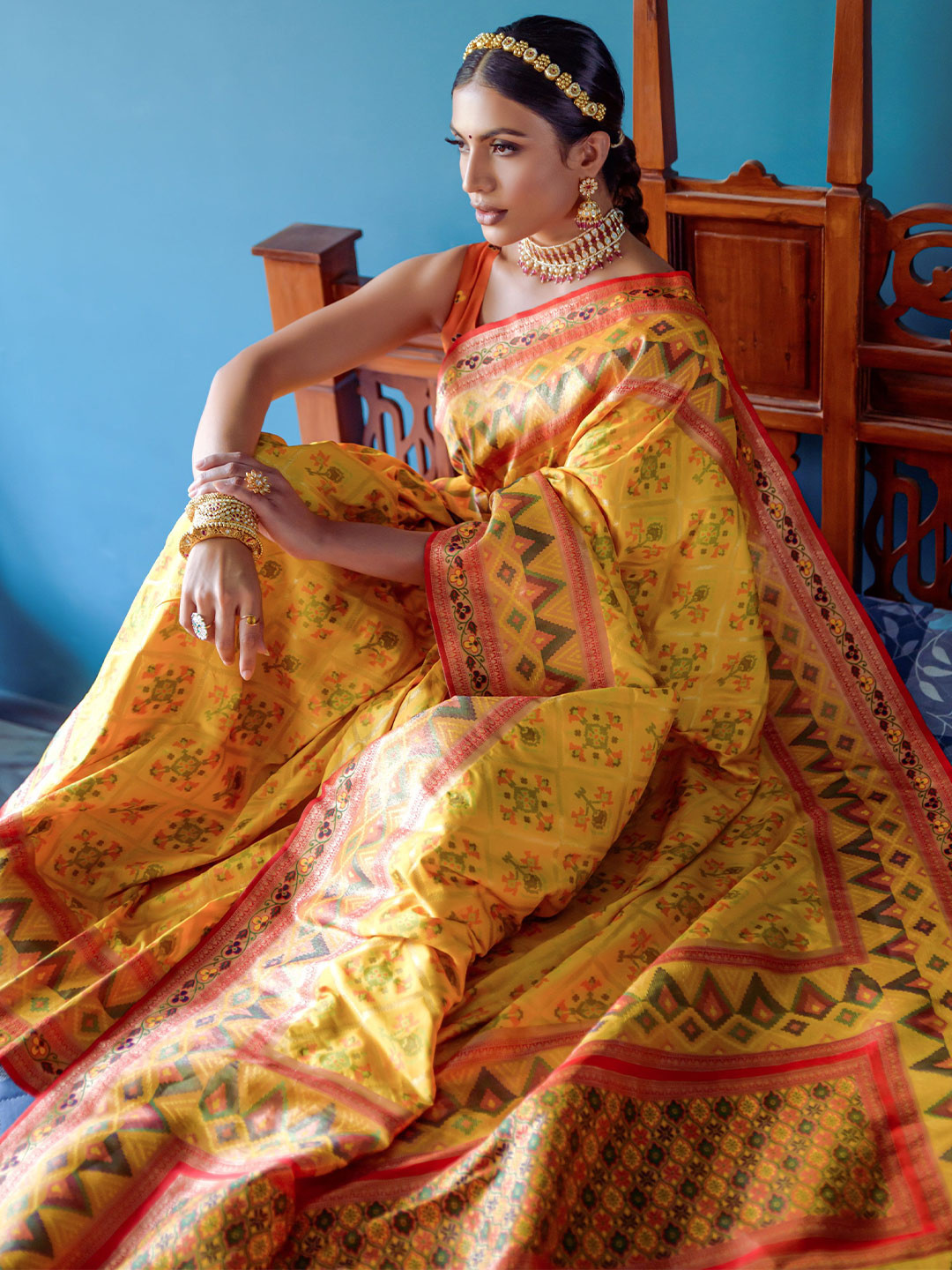 

Kandora Woven Design Zari Pure Silk Banarasi Saree, Yellow