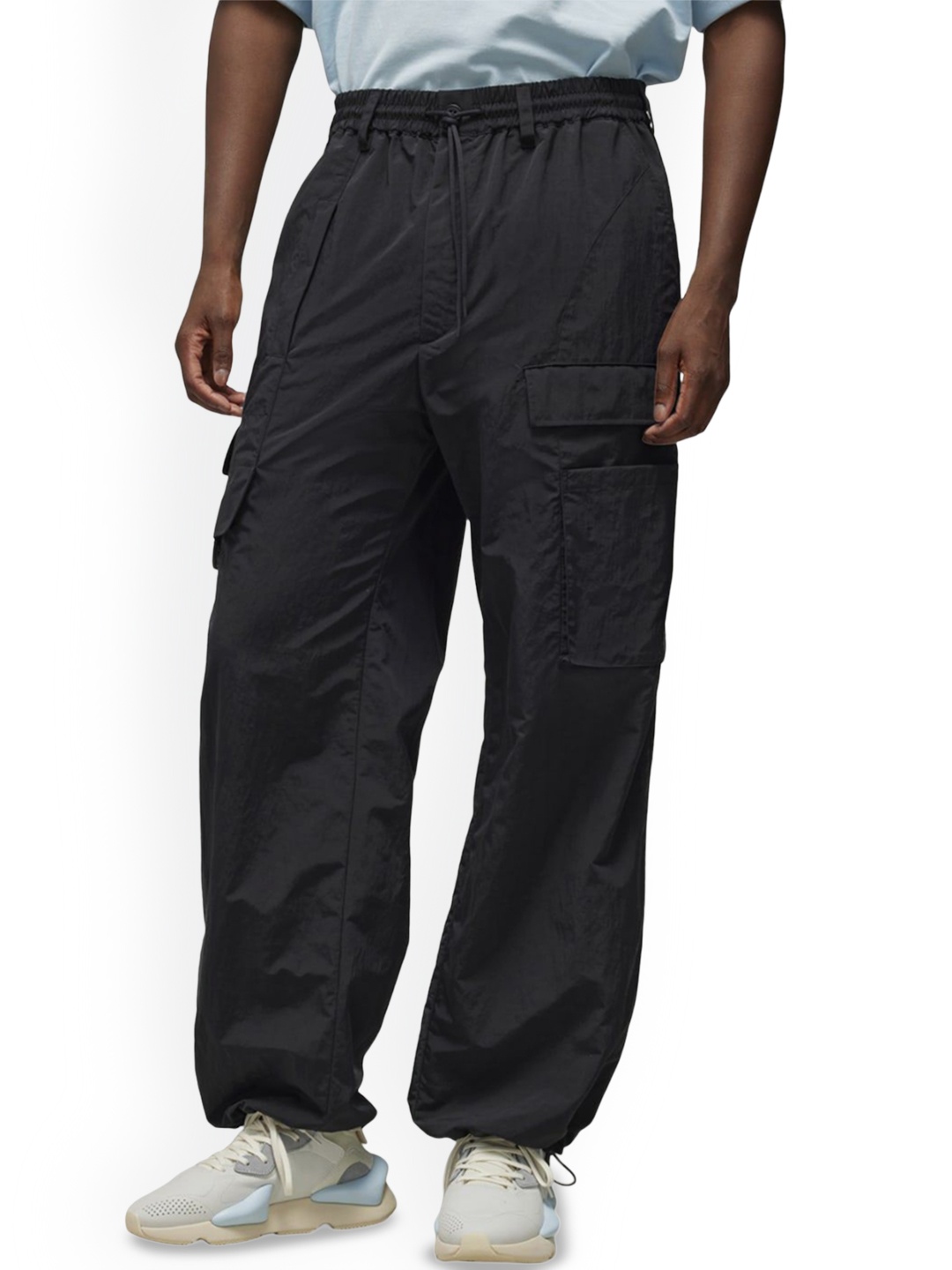 

ADIDAS Originals Men Mid- Rise Trousers, Black