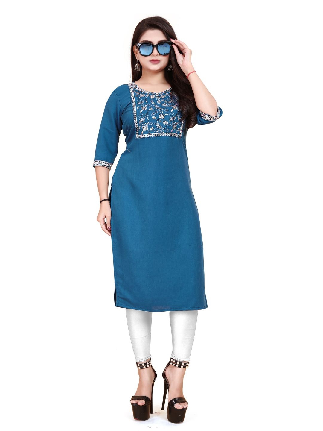 

AKK ENTERPRISE Ethnic Motifs Yoke Design Thread Work Straight Kurta, Blue