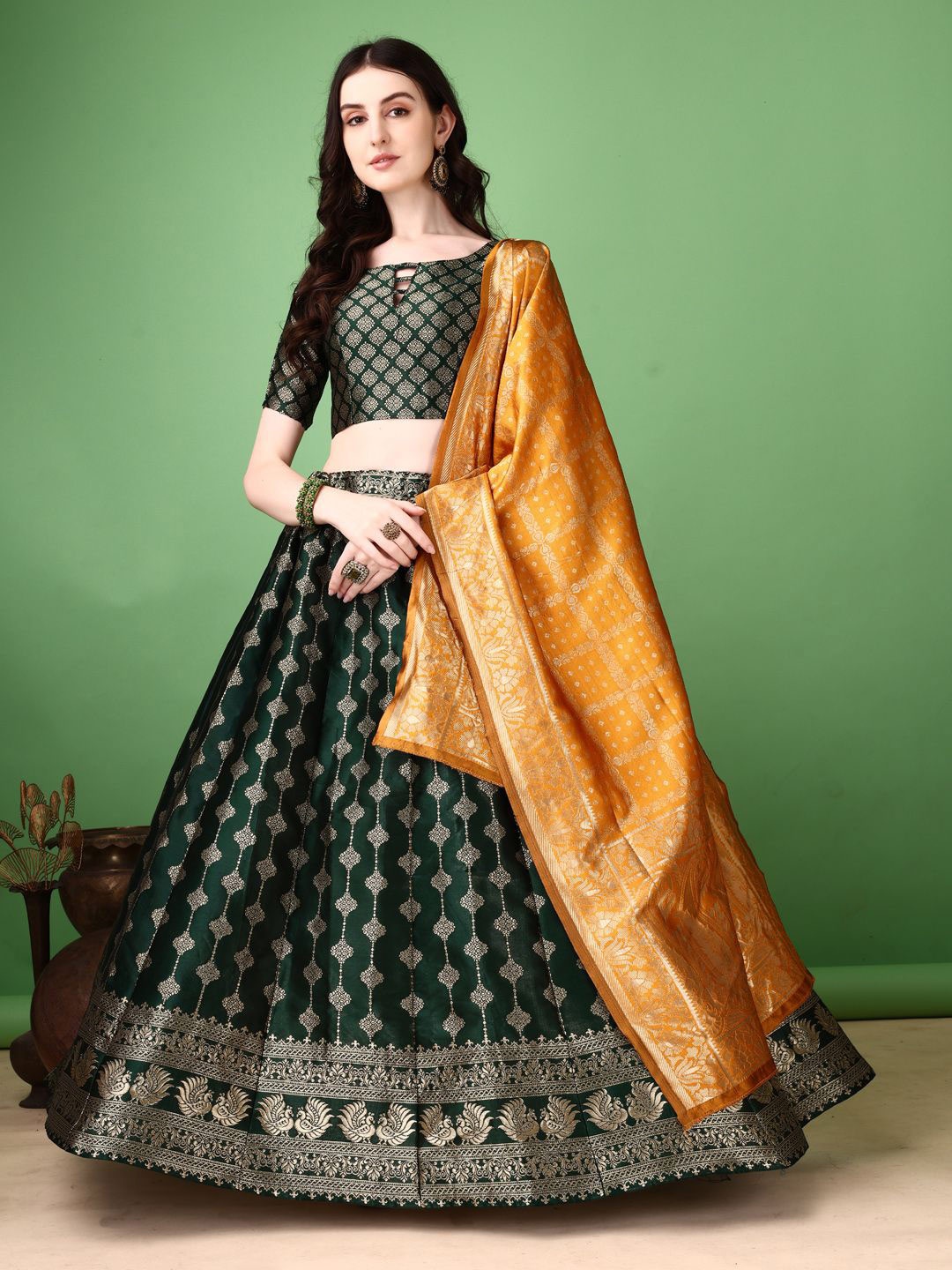 

SWAMI STUDIO Ready to Wear Lehenga & Unstitched Blouse With Dupatta, Green