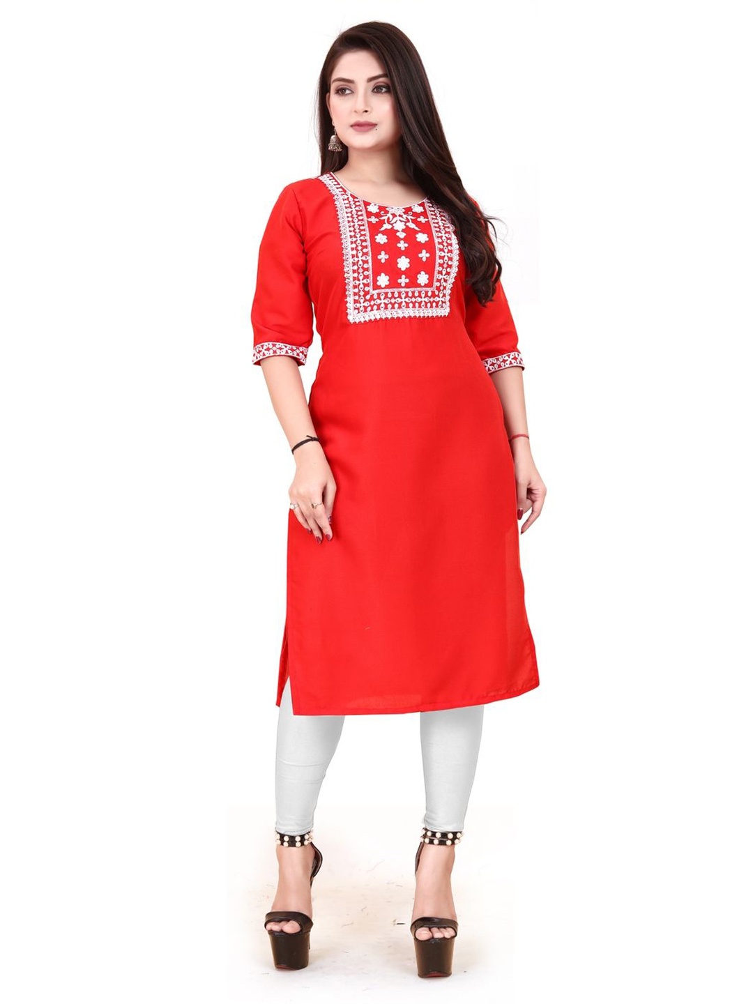 

AKK ENTERPRISE Floral Embroidered Straight Kurta, Red