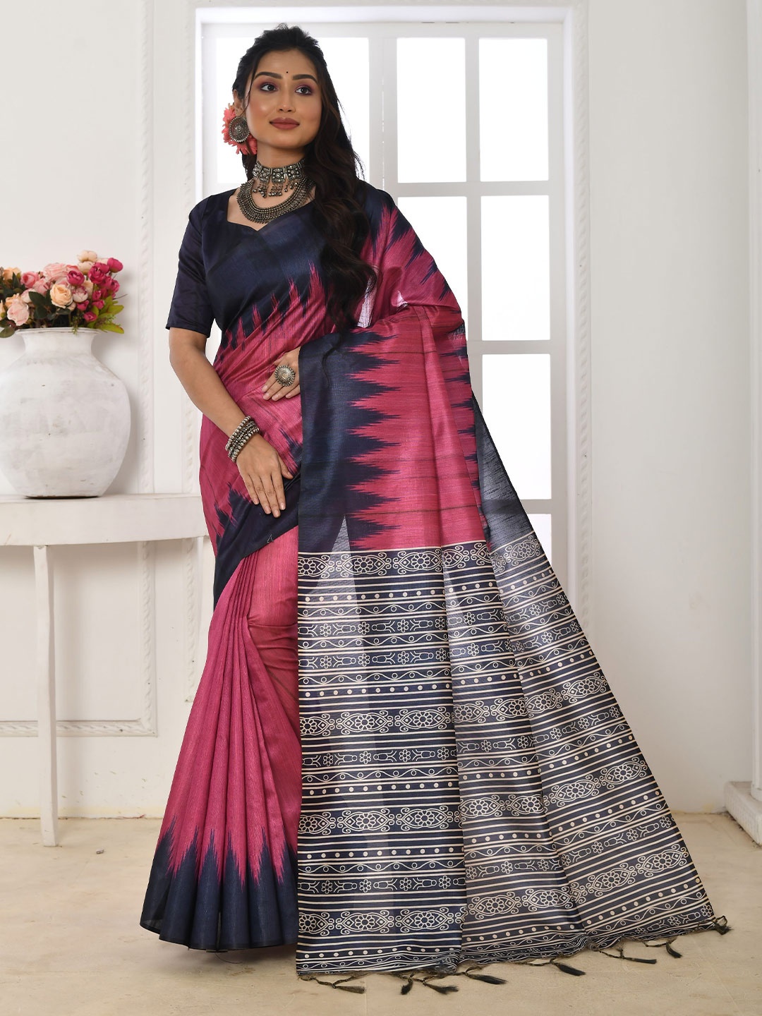 

Kandora Pure Silk Banarasi Saree, Pink
