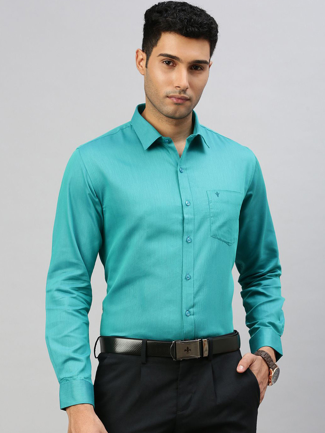 

RAMRAJ Men Solid Full Sleeve Shirt, Sea green