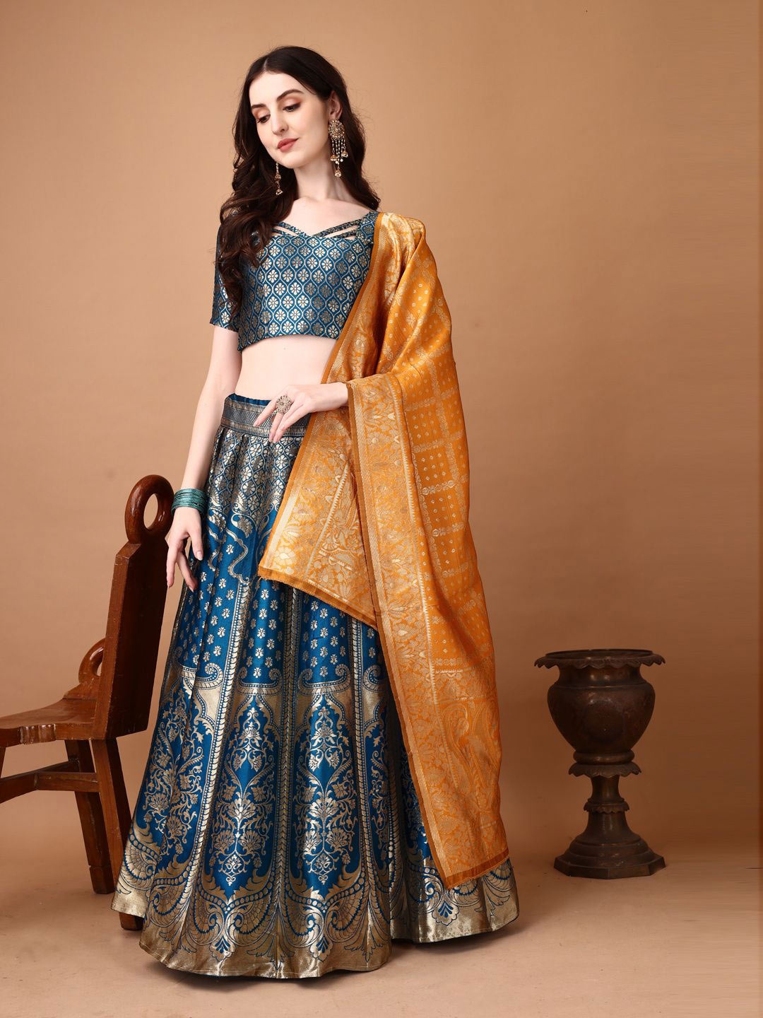 

SWAMI STUDIO Ready to Wear Lehenga & Unstitched Blouse With Dupatta, Green