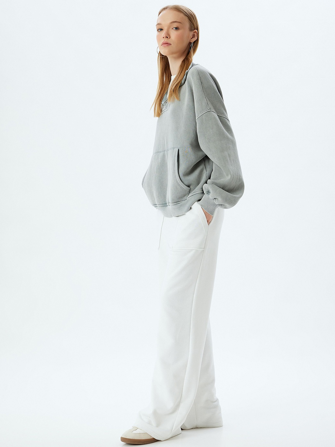 

Koton Women Solid Pullover Sweatshirt, Grey