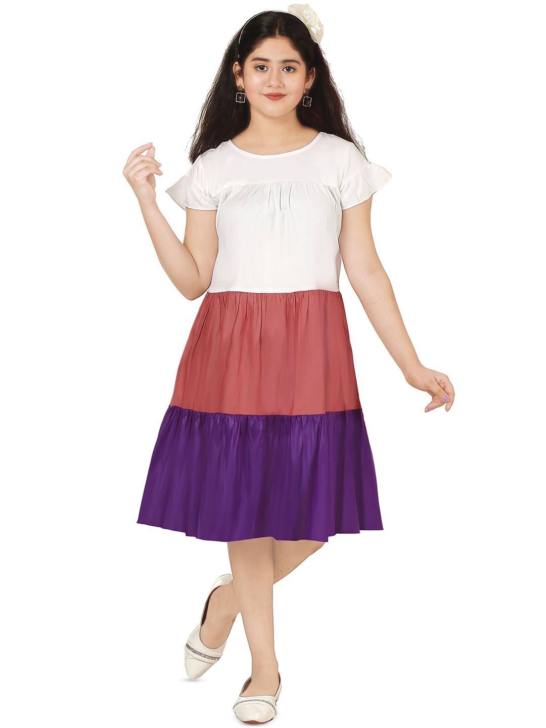 

KAARIGARI Girls Colourblocked Cotton A-Line Dress, White