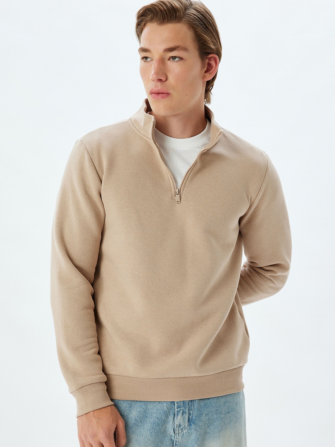 

Koton Men Solid Mock Collar Cotton Pullover Sweatshirt, Pink