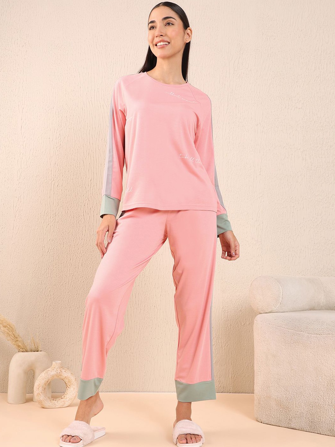

Sweet Dreams Women Night suit, Pink