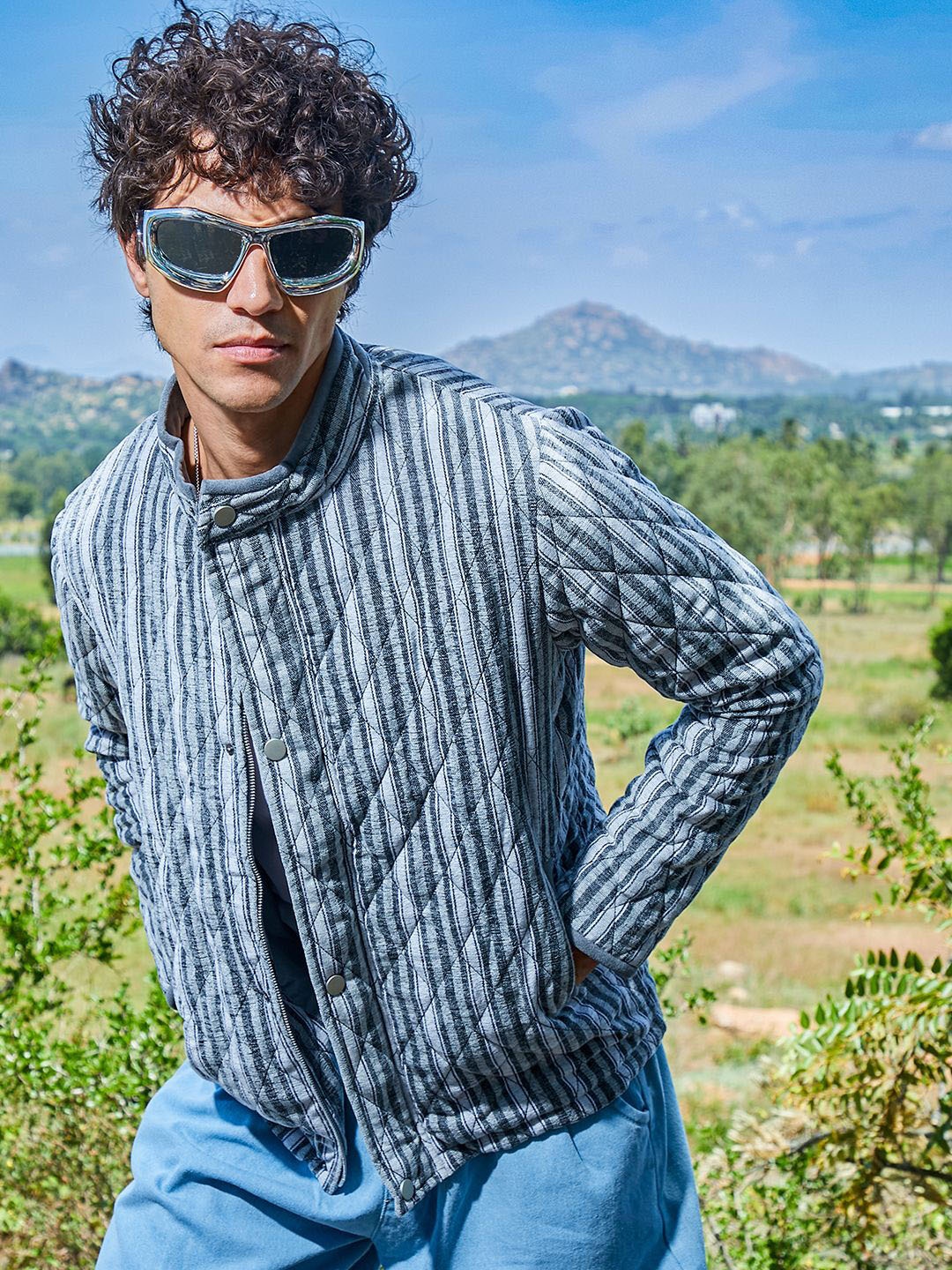 

Campus Sutra Men Striped Lightweight Open Front Jacket, Grey