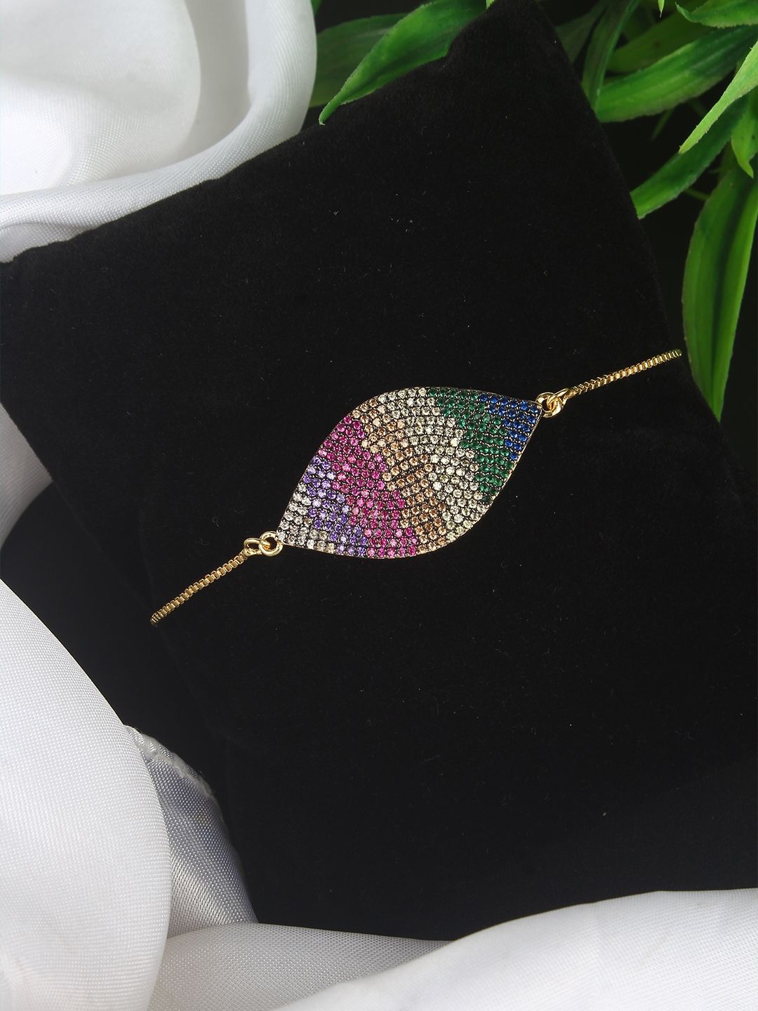 

KPOP Cubic Zirconia Gold-Plated Charm Bracelet