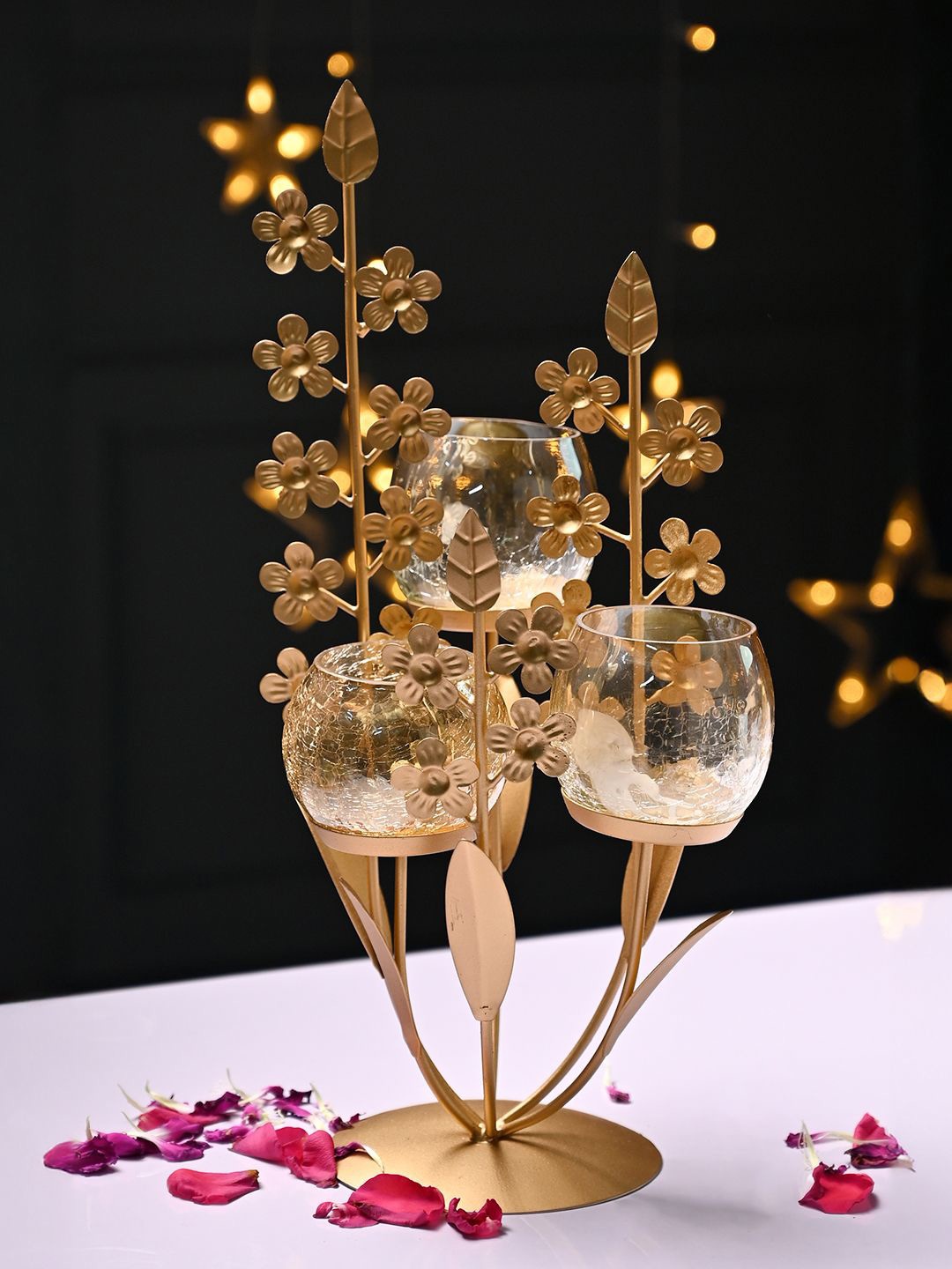 

MARKET99 Gold-Toned Leaf Design T-Light Candle Holder