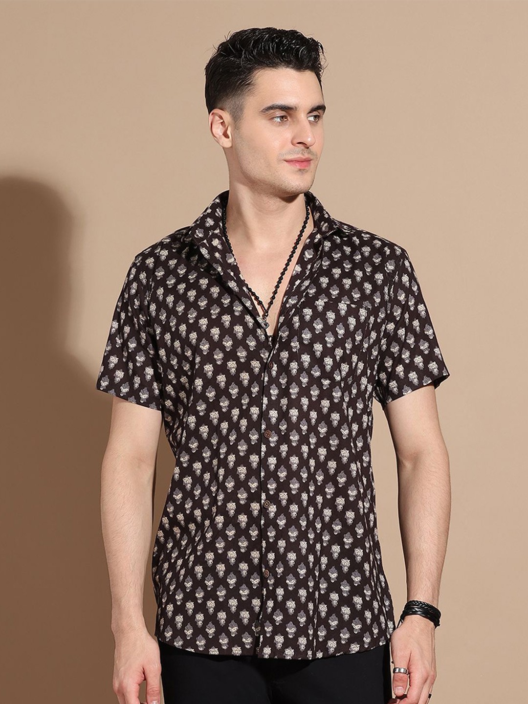 

Anouk Men Smart Cutaway Collar Floral Printed Cotton Casual Shirt, Brown