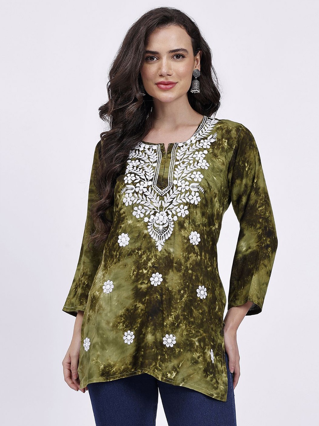 

NAZAQAT ETHNIC INDIA Women Floral Embroidered Chikankari Kurti, Green