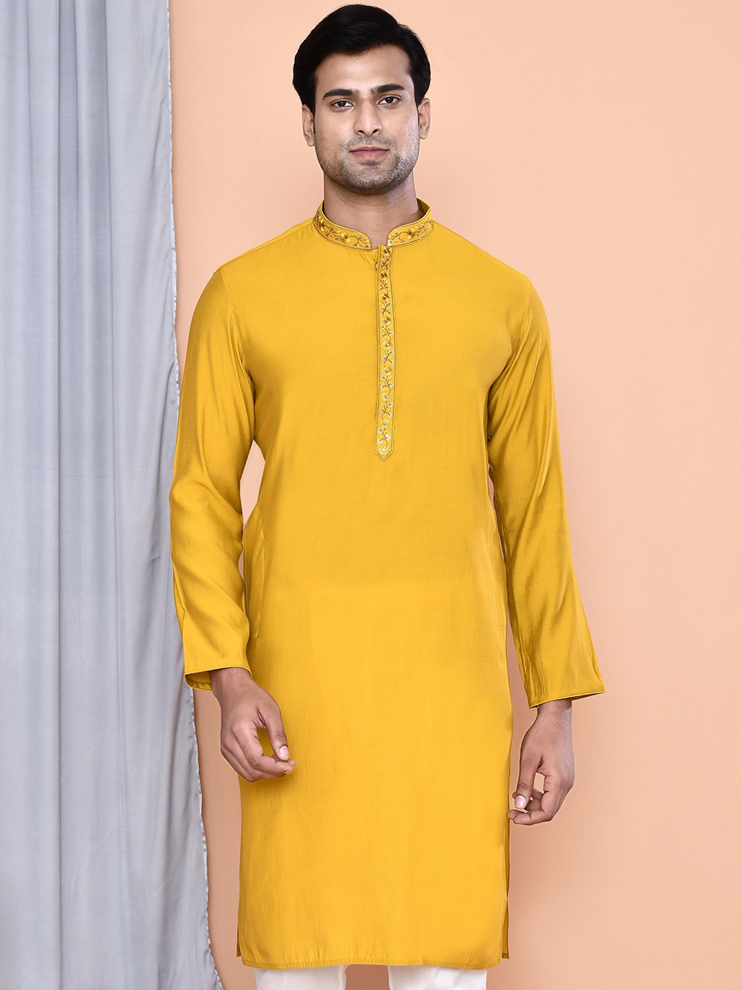 

MAAHI FABS Men Thread Work Kurta, Yellow