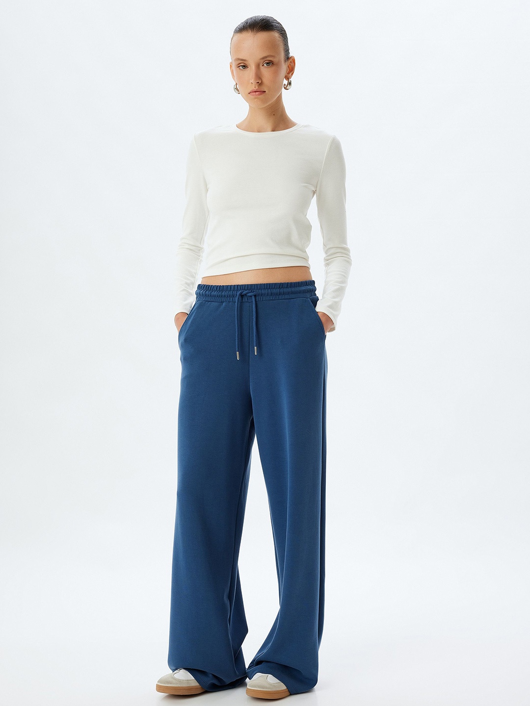 

Koton Women Mid-Rise Trousers, Navy blue