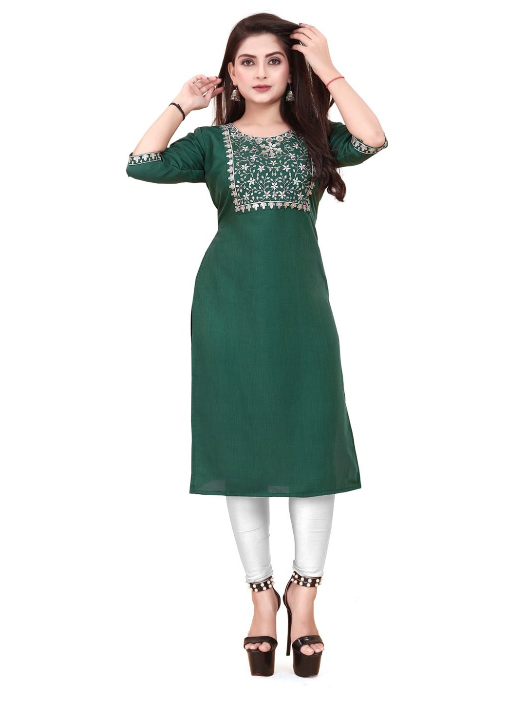 

AKK ENTERPRISE Women Embellished Yoke Design Straight Kurta, Green