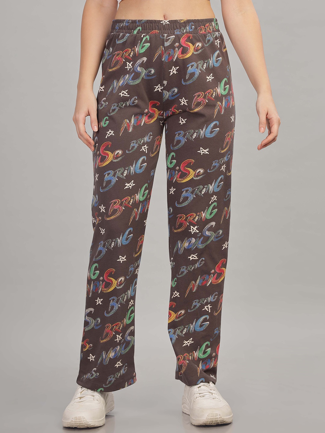 

HEYLAY Women Typography Printed Relaxed Trouser, Brown