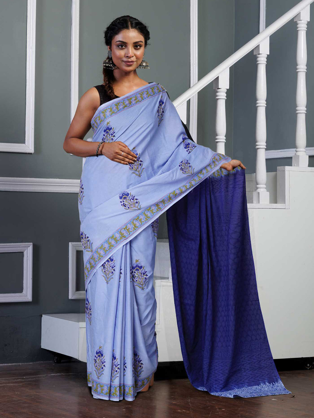 

Unnati Silks Ethnic Motifs Pure Cotton Handloom Block Print Saree, Blue