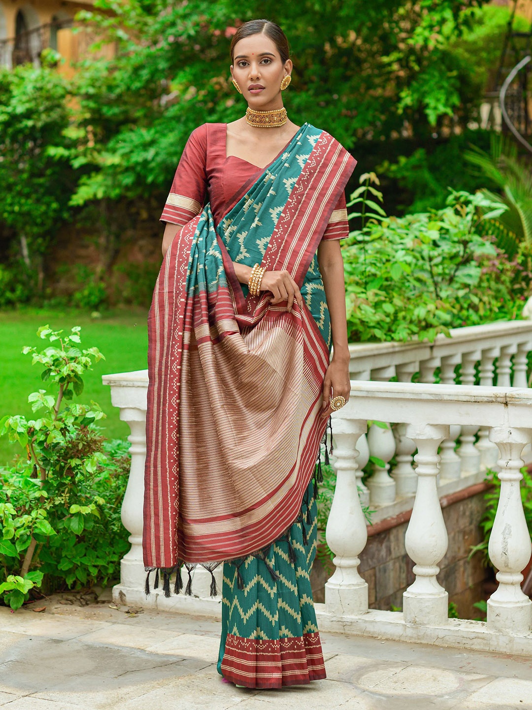 

Kandora Woven Design Zari Pure Silk Saree, Green