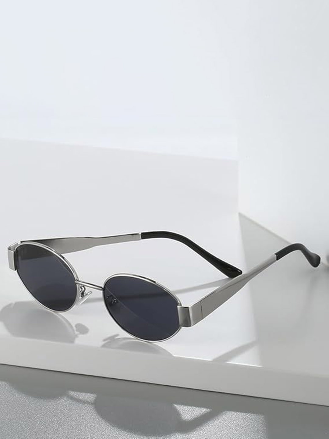 

DressBerry Unisex Round Sunglasses with UV Protected Lens, Black