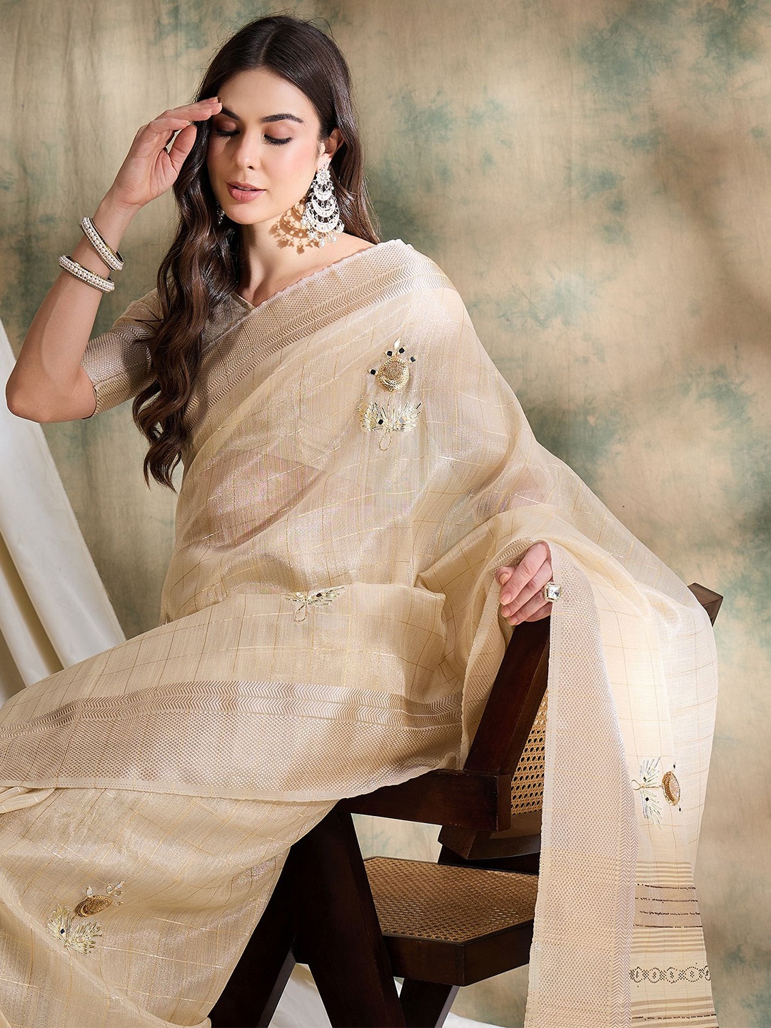 

Sangria Floral Embroidered Saree With Blouse, Beige