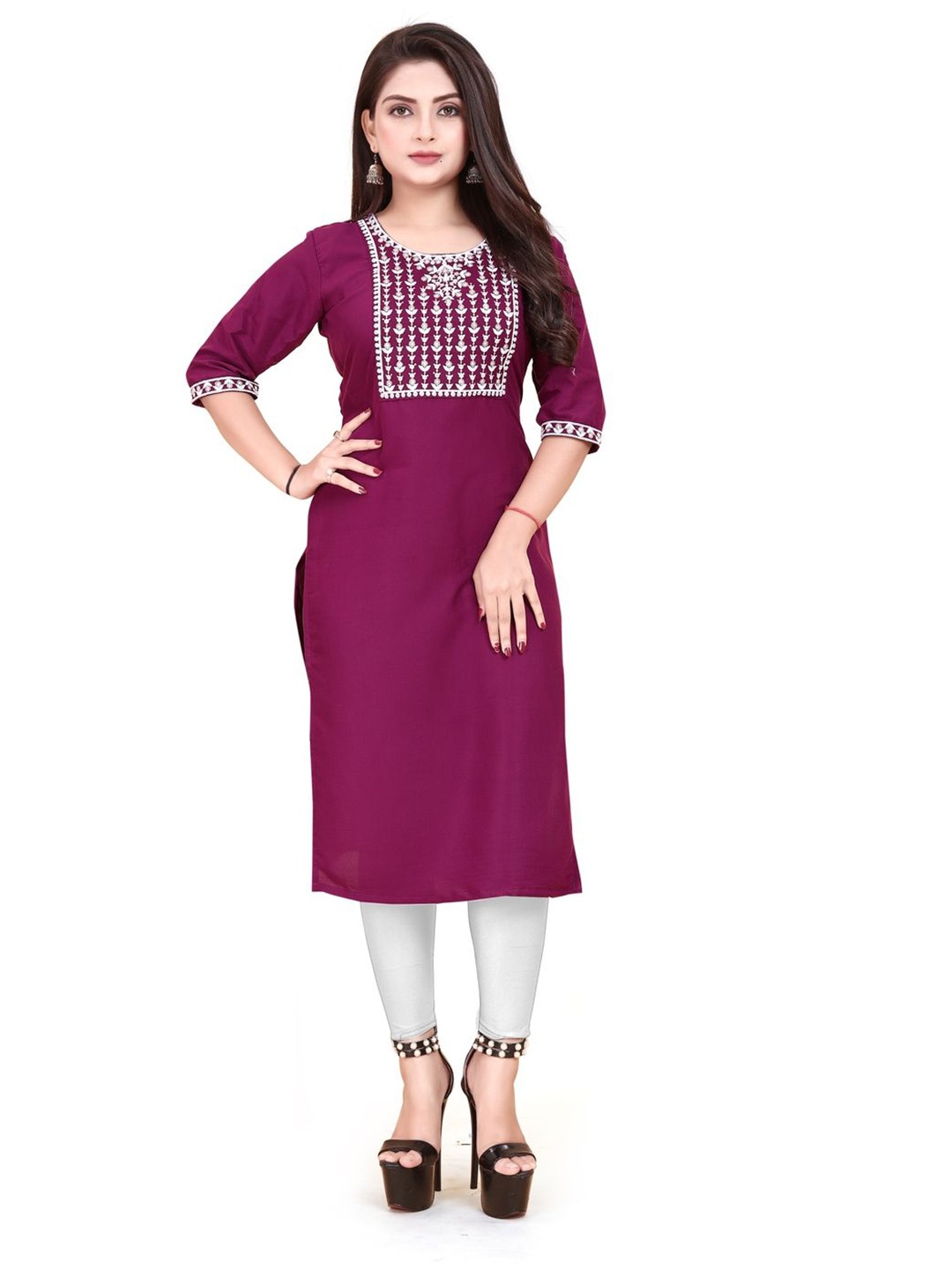 

AKK ENTERPRISE Women Floral Embroidered Thread Work Kurta, Purple