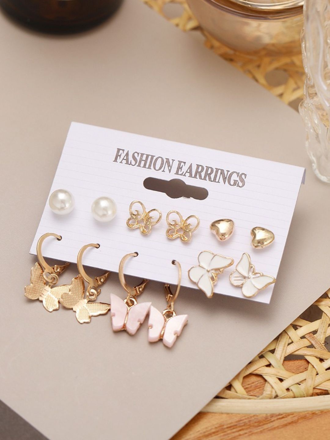 

Pinapes Set Of 15 Gold-Plated Butterfly & Pearl Studs & Hoop Earrings