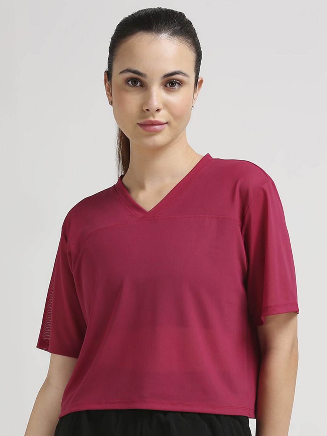 

BODD ACTIVE Women Solid V-Neck Nylon Relaxed Fit T-shirt, Magenta