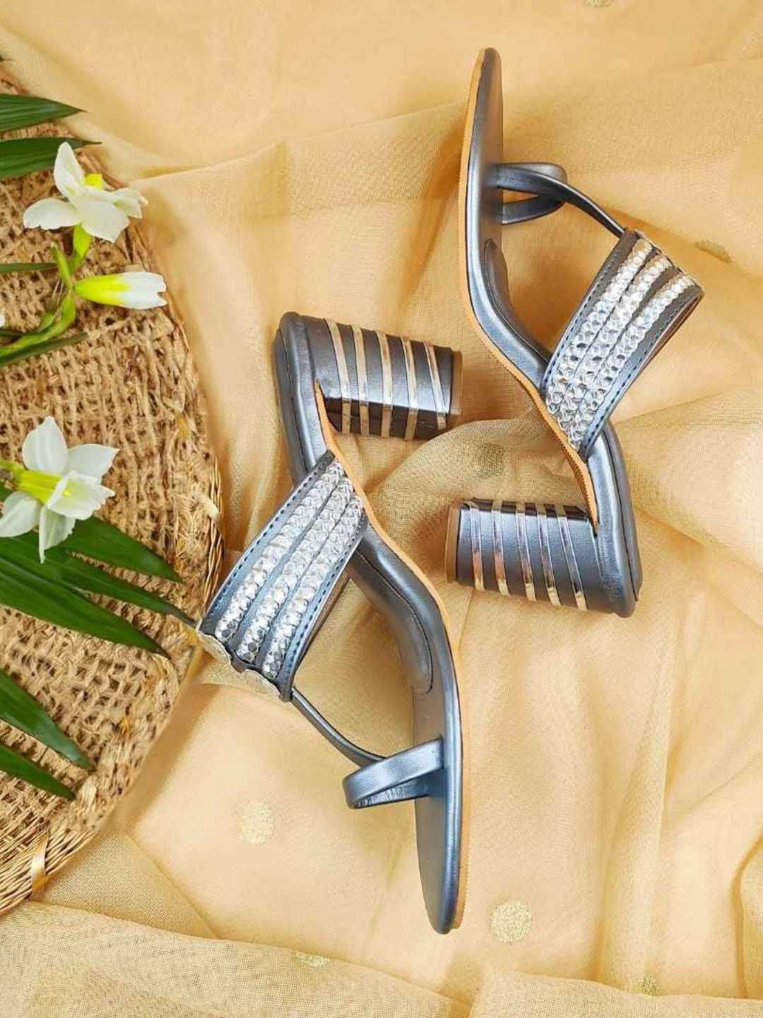 

THE MADRAS TRUNK WomenEthnic Embellished Striped Stiletto Pumps Heels, Silver