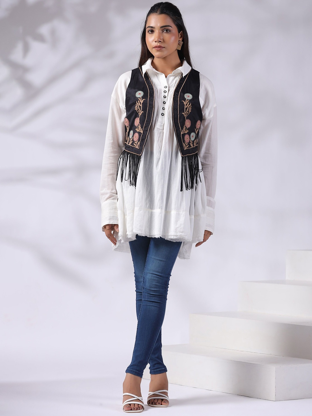 

Nyaro Women Floral Embroidered & Beads Work Open Front Jacket, Black