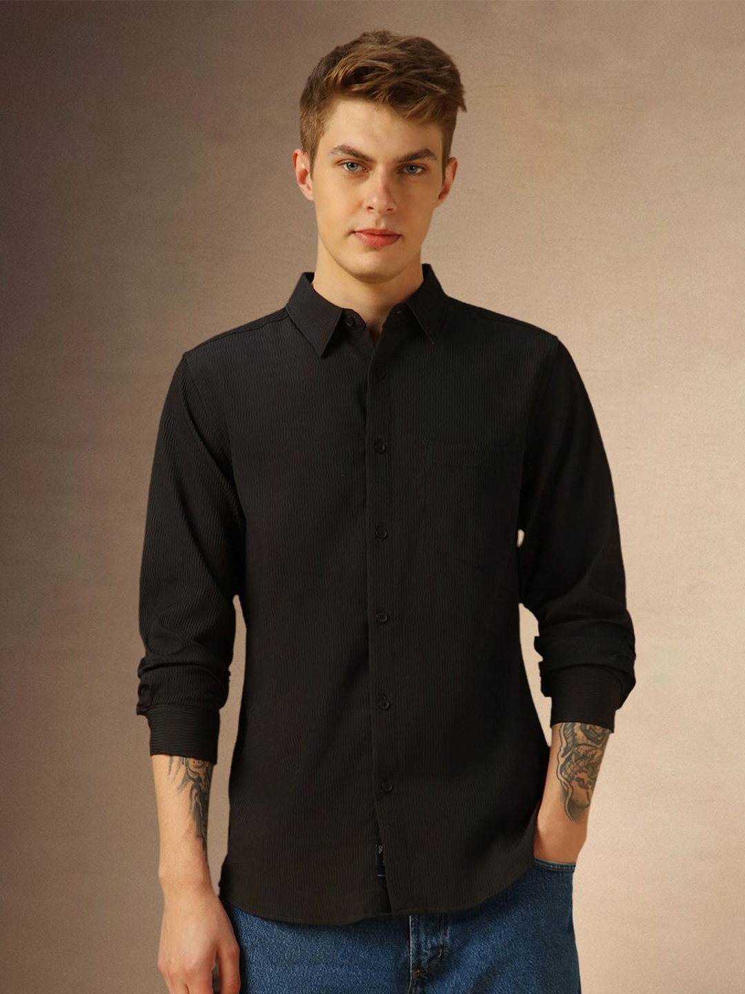 

Dennis Lingo Men Comfort Spread Collar Textured Solid Cotton Casual Shirt, Black