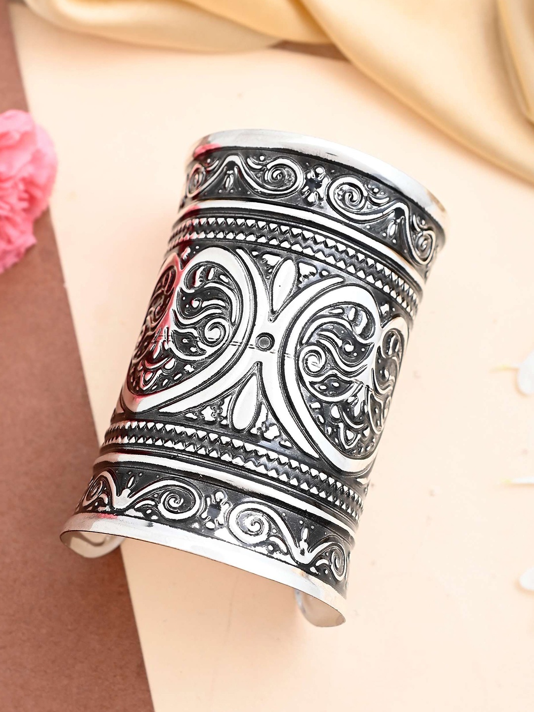 

VOJ Silver-Plated Stainless Steel Oxidised Long Cuff Bracelet