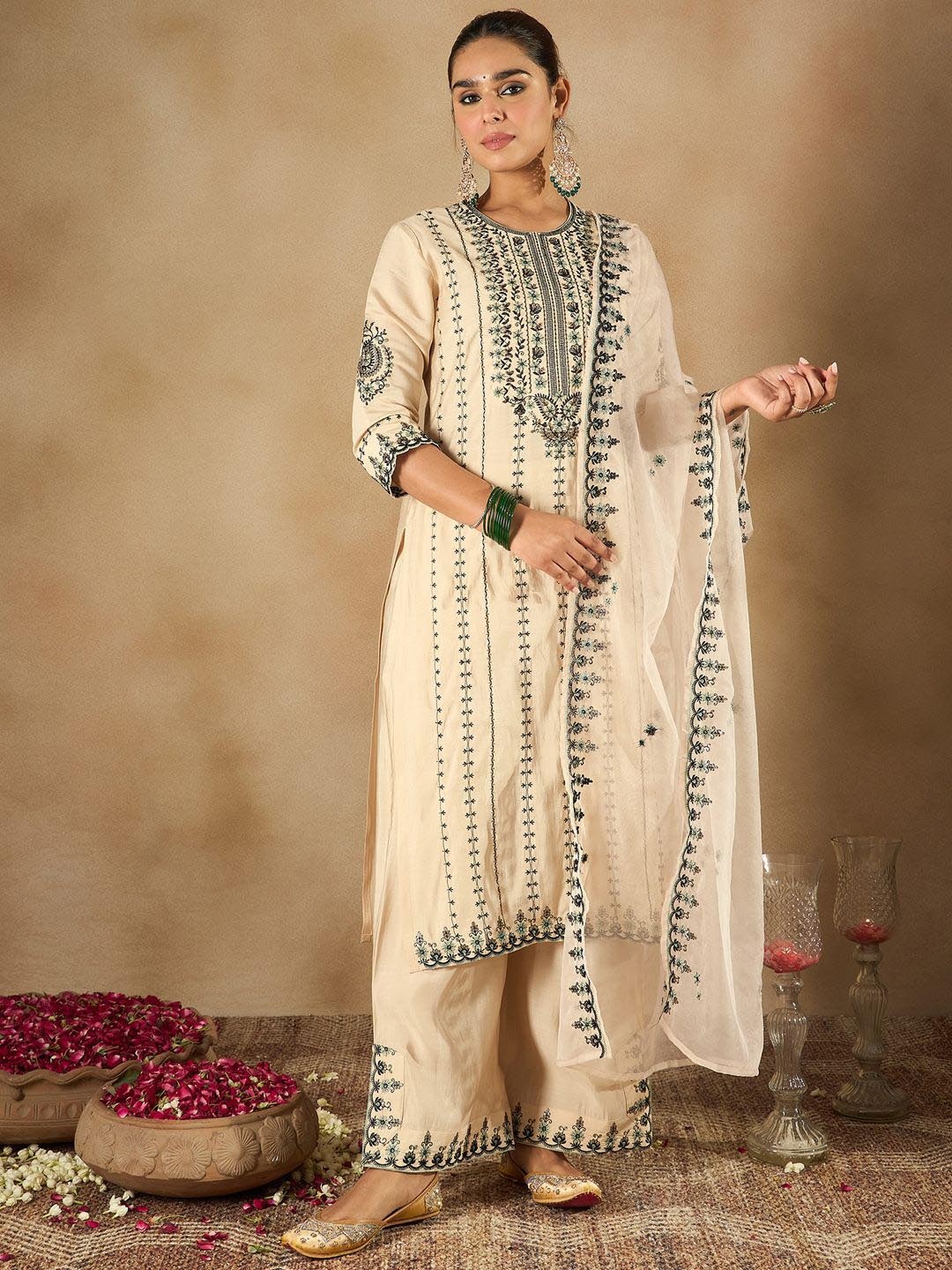 

Indo Era Women Ethnic Motifs Embroidered Regular Thread Work Pure Cotton Kurta set, Off white