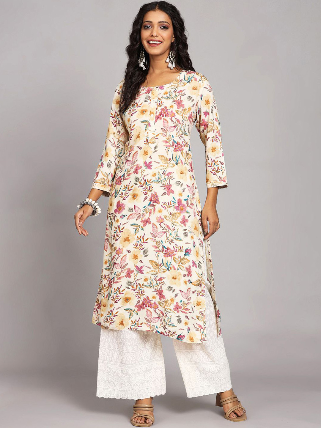 

Chandbaali Women Floral Printed Straight Kurti, Yellow