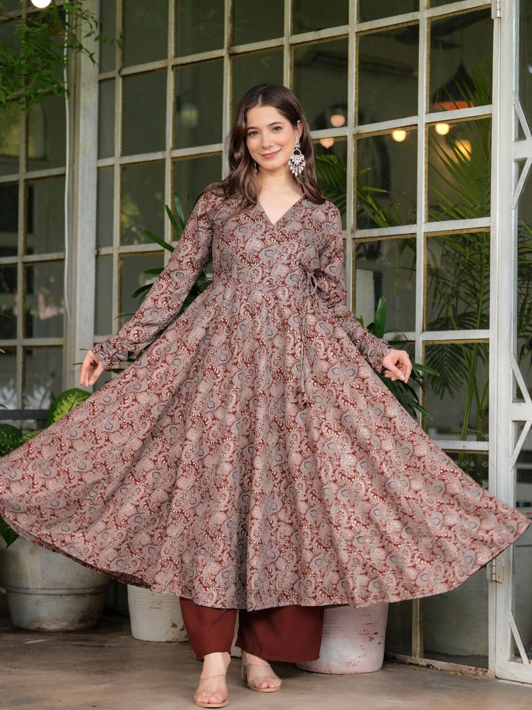 

Sitaram Designer Women Floral Printed Regular Kurta with Palazzos, Maroon