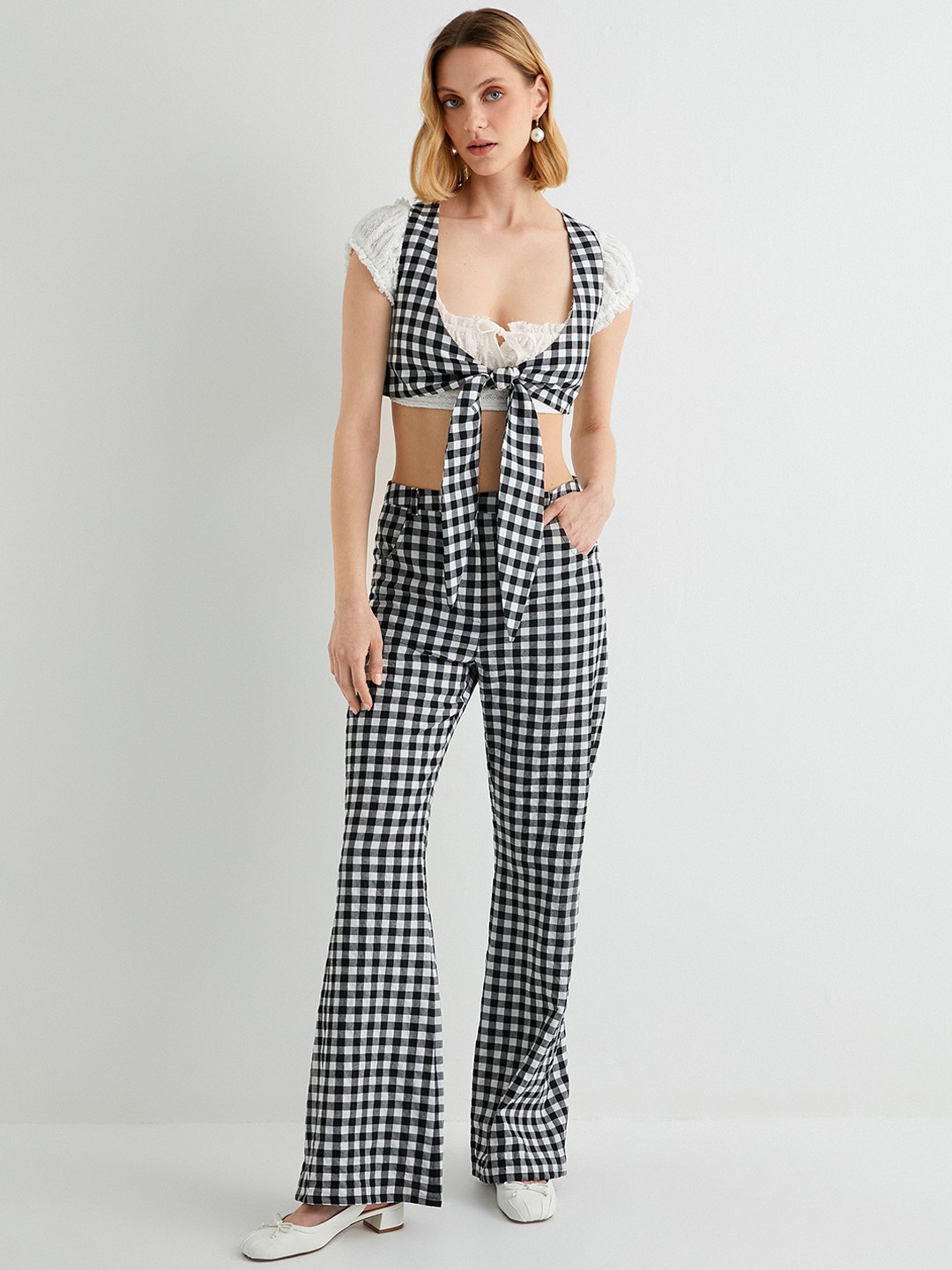 

Koton Women Checked Slim Fit Trousers, Black