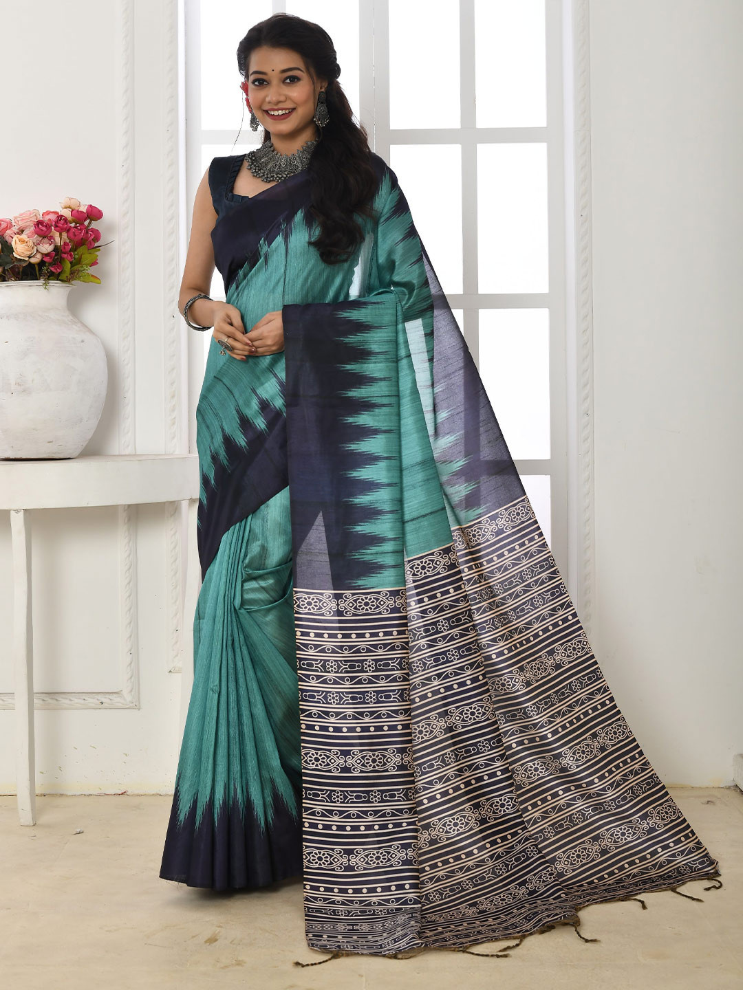 

Kandora Abstract Printed Pure Silk Saree, Blue