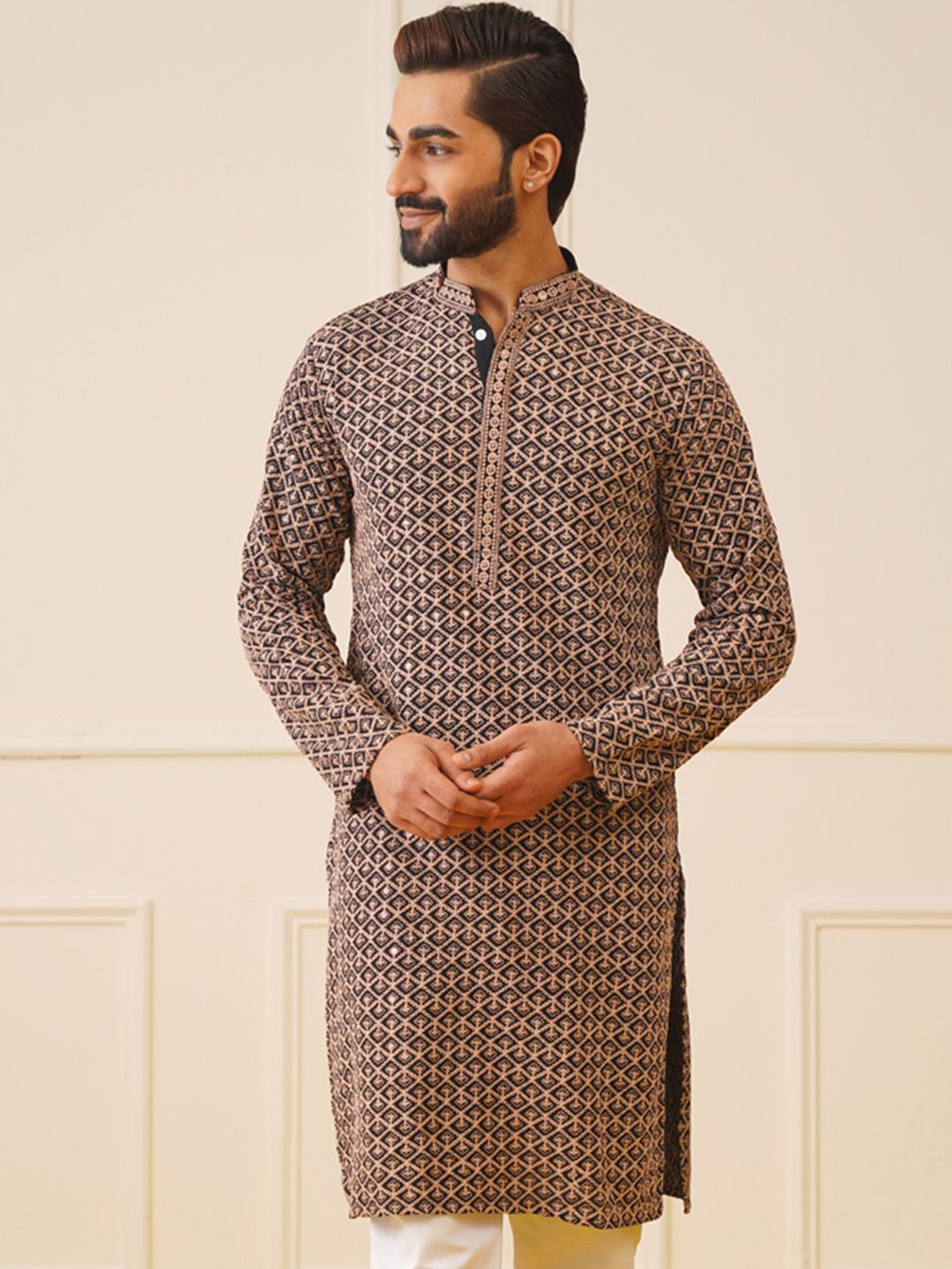 

Jompers Men Embroidered Mandarin Collar Cotton Kurta, Black