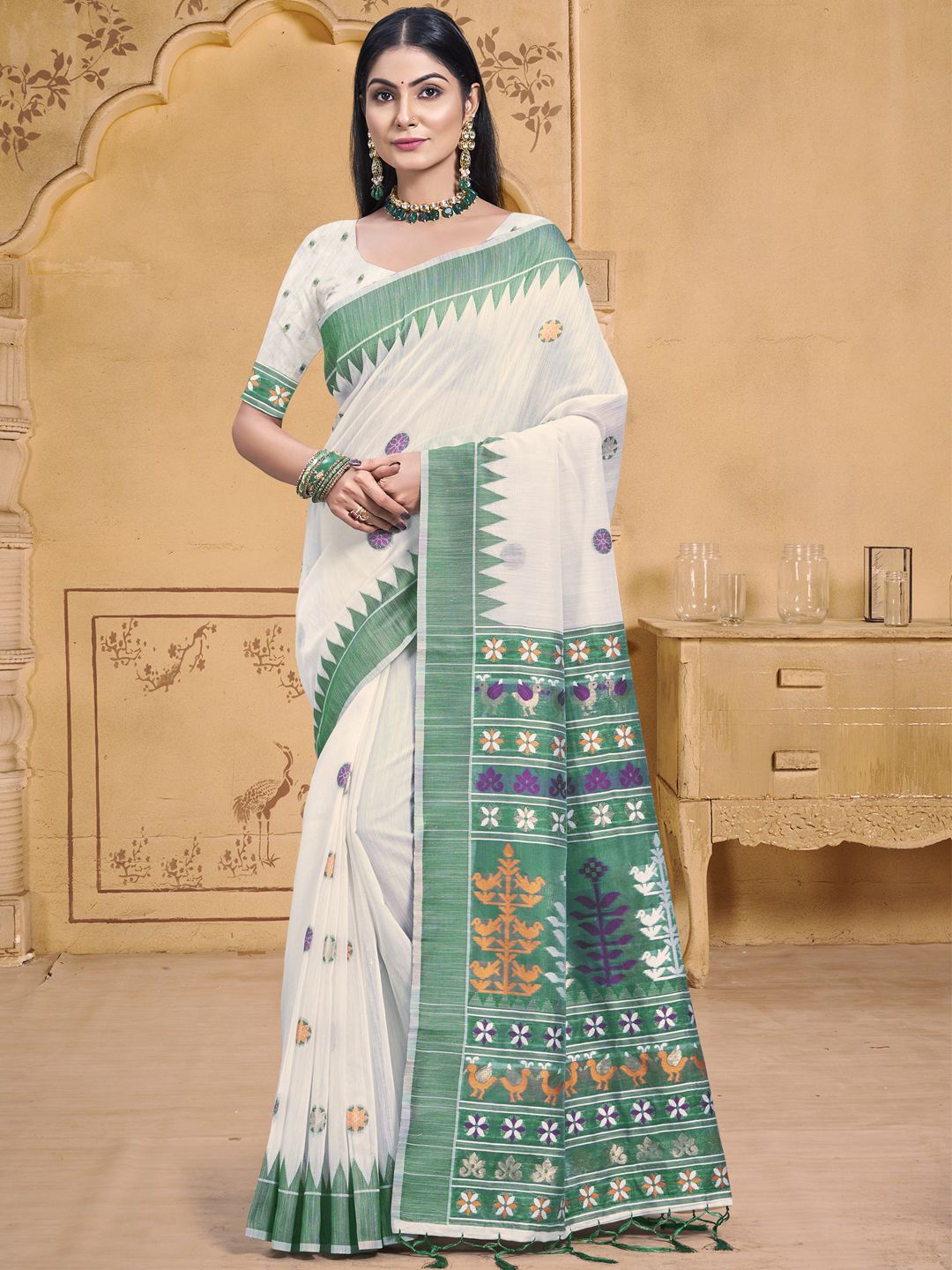 

SANGAM PRINTS Woven Design Tussar Saree, Cream