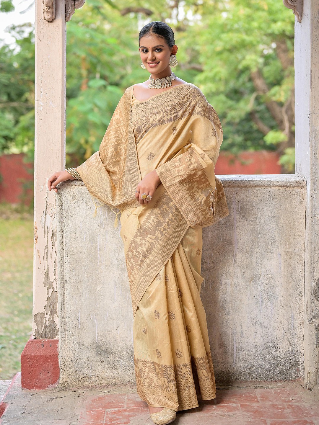 

Kandora Ethnic Motifs Woven Design Pure Silk Saree, Yellow